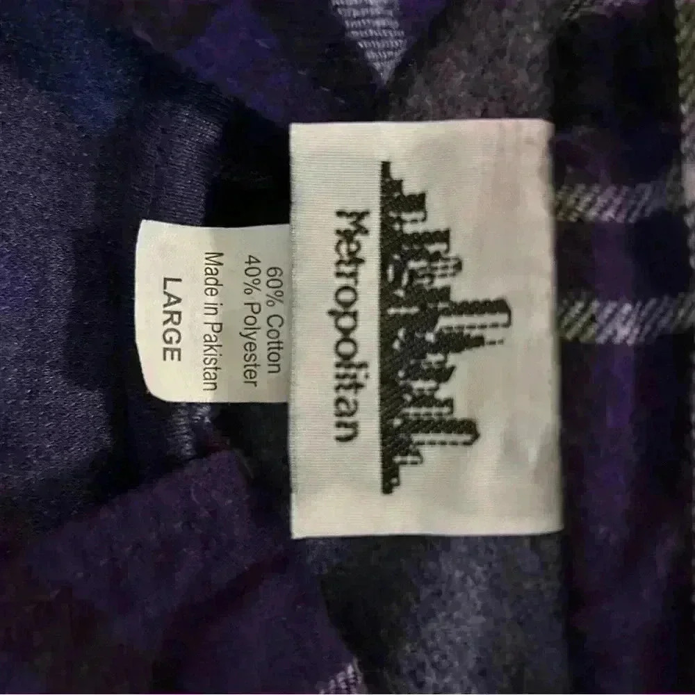 Metropolitan Women’s Sweatshirt with plaid flannel Accents. Large. Preowned. - Picture 5 of 5